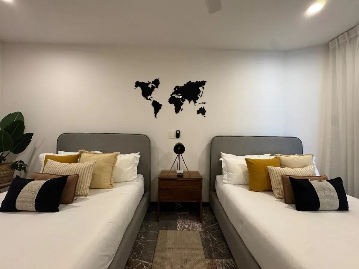 2 Bedrooms Ocean View, Private Plunge Pool, Gym Playa del Carmen Apartment