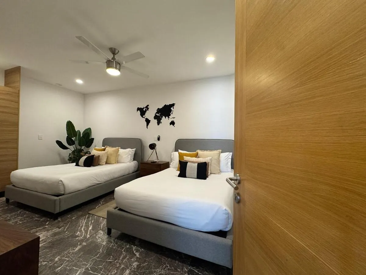 2 Bedrooms Ocean View, Private Plunge Pool, Gym Playa del Carmen 0*,